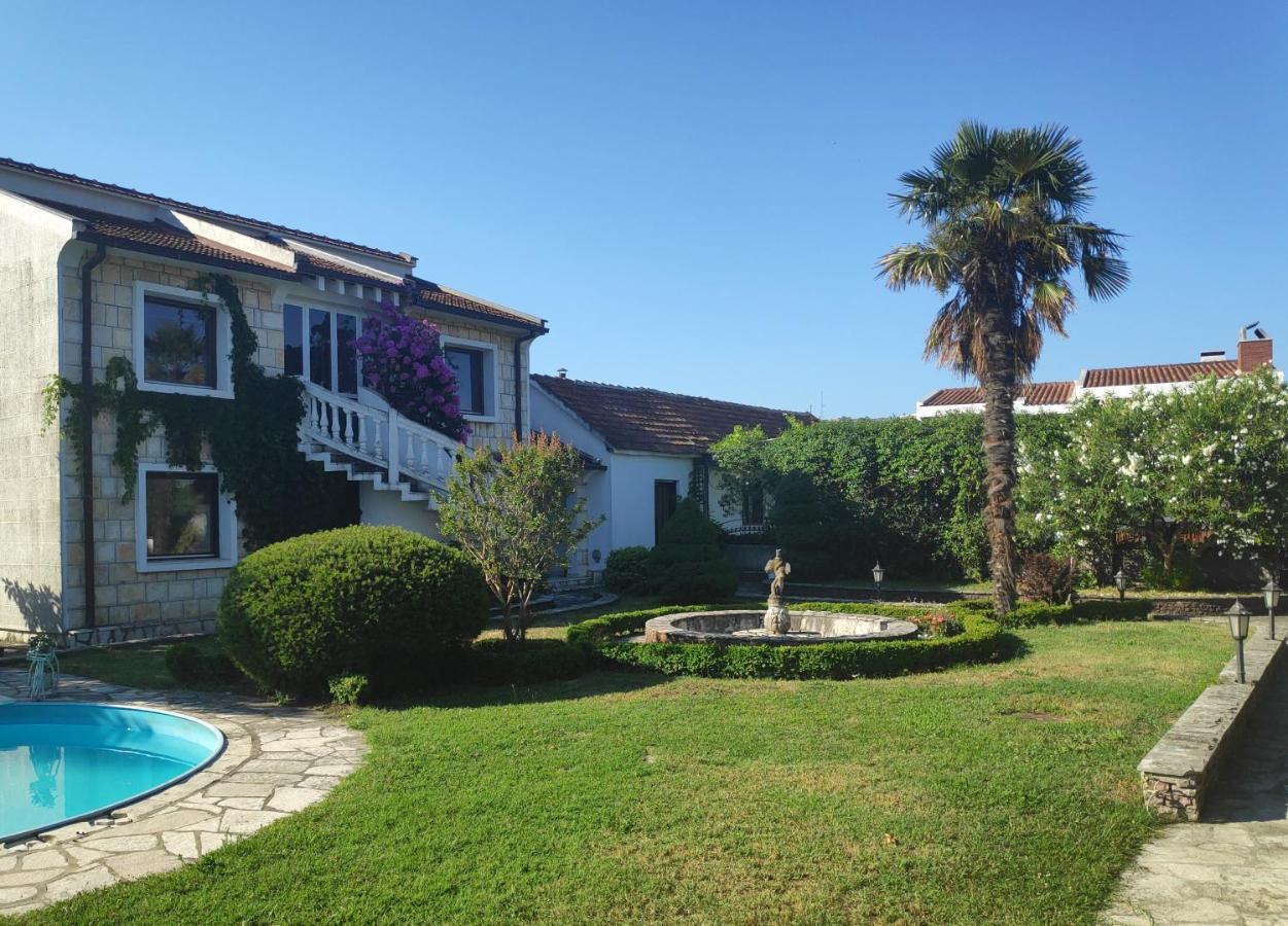 הוילה באר Leisure House Jovovic מראה חיצוני תמונה